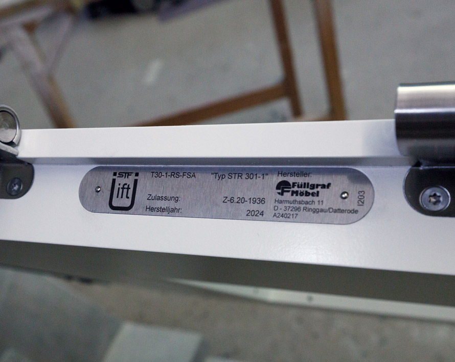 Füllgraf Möbel GmbH | Türen nach Maß